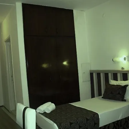 Reis Maris Hotell